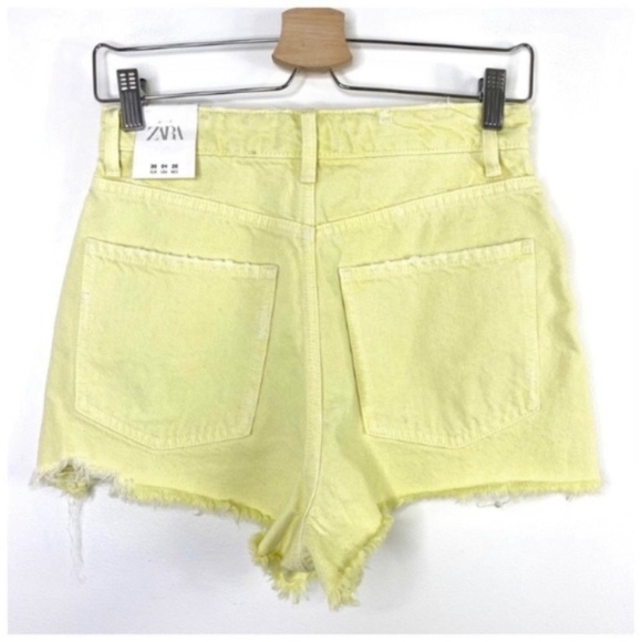ZARA Frayed High Rise Distressed Denim Shorts Lemon Yellow Size 4 New with Tag - Picture 3 of 8
